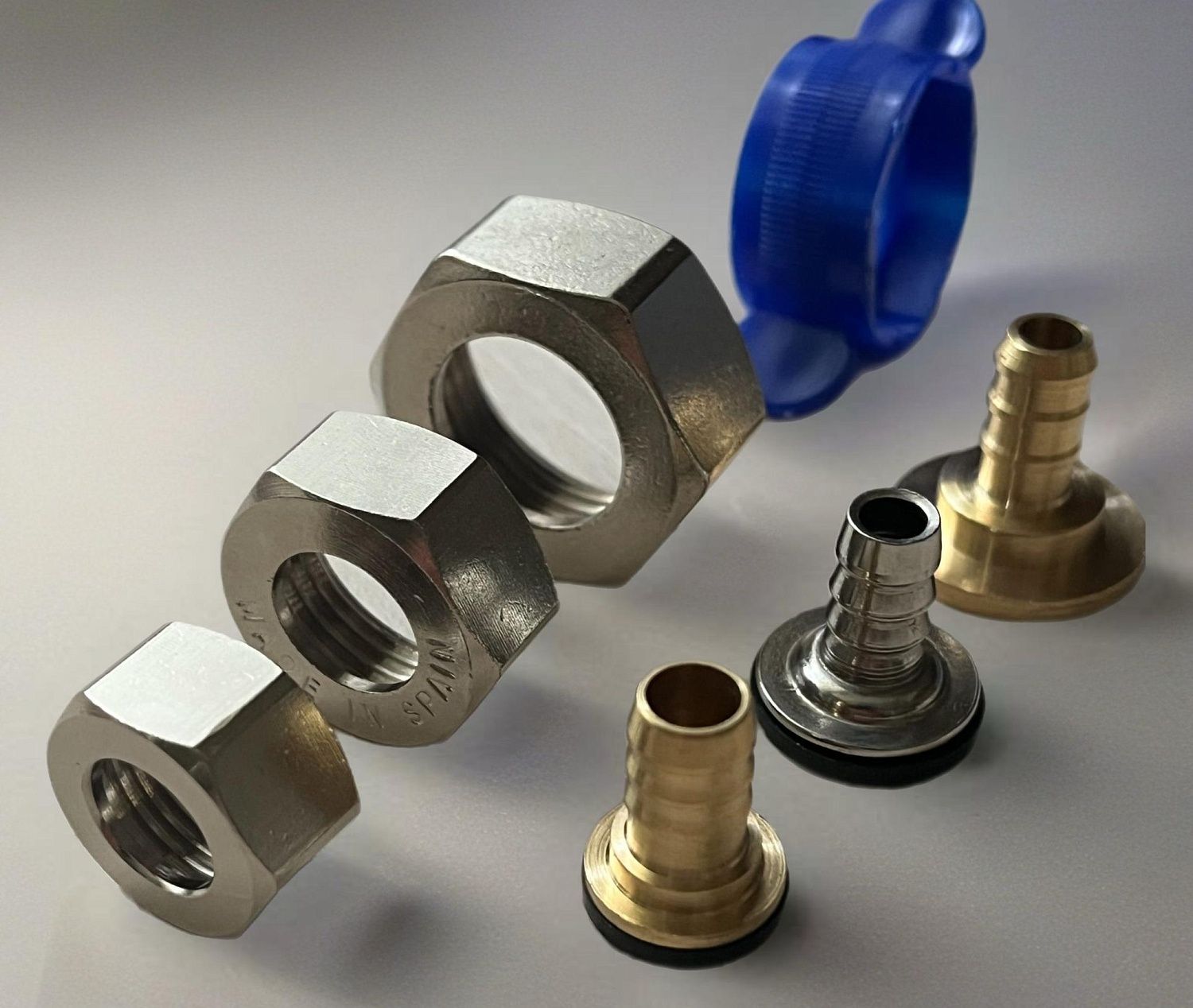 Поставка комплектующих для производства гибкой подводки